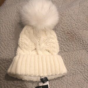 Cozy White Knit Pom-Pom Hat